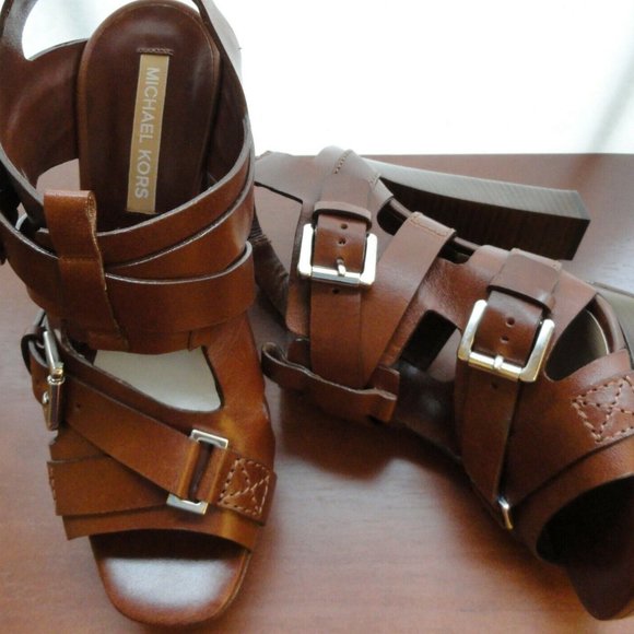 MICHAEL KORS MK16141 PLATFORM SANDAL PEEP TOE HEELS SIZE 39 (US 9M) MSRP $995 - Picture 4 of 13